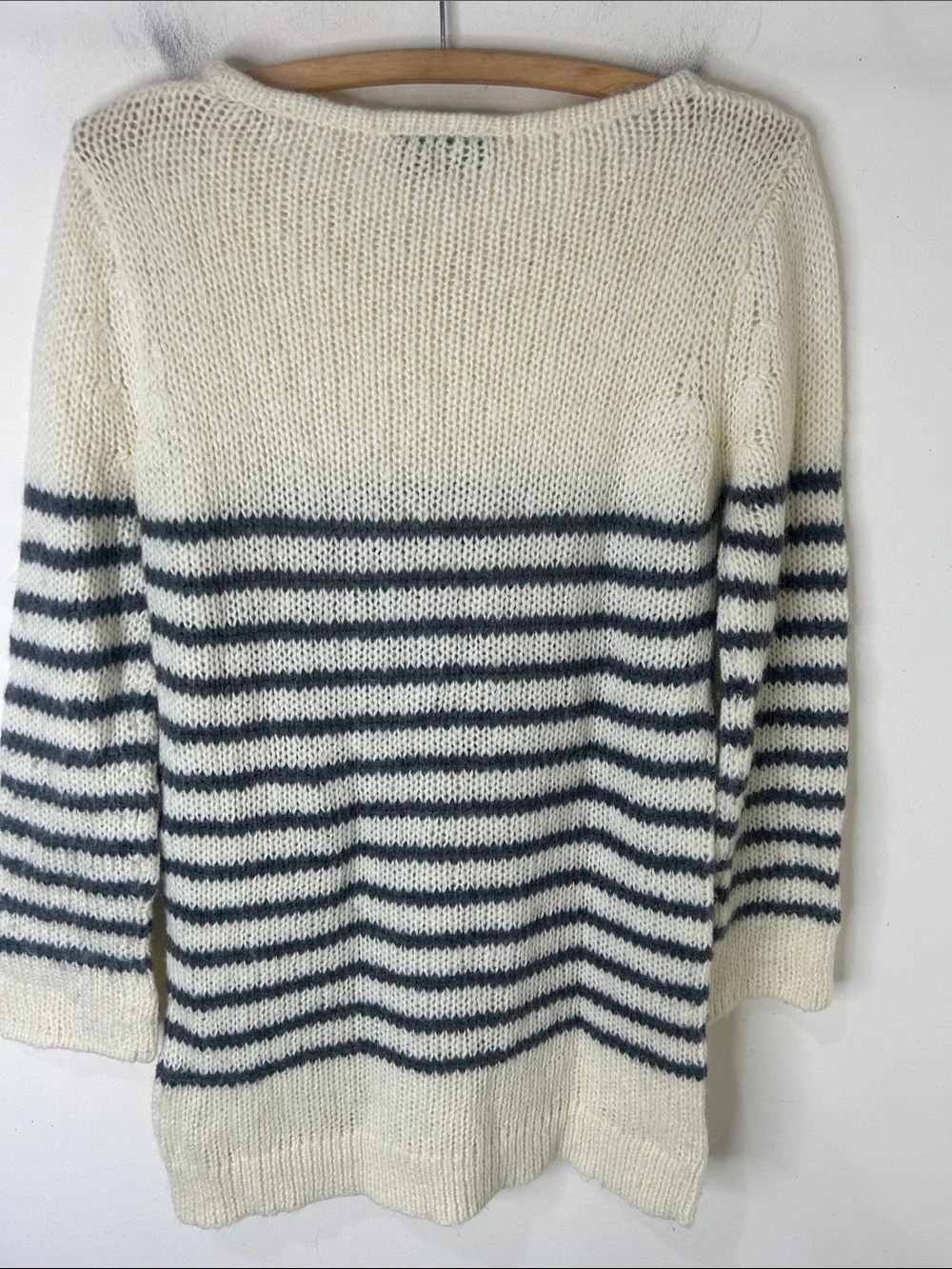WOODEN SHIPS Ivory and Gray Striped Knit Sweater Size Small/Medium
